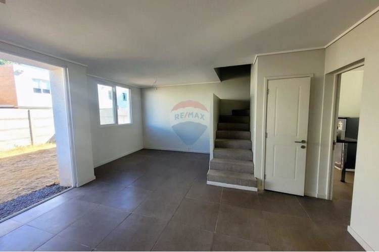 Hermosa casa en venta isla de maipo