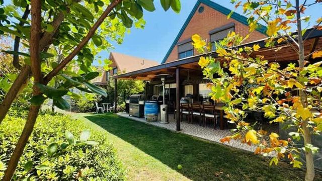 CASA Camino Huinganal con Camino del Chin