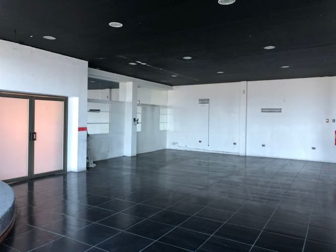 LOCAL COMERCIAL Avenda Granaderos