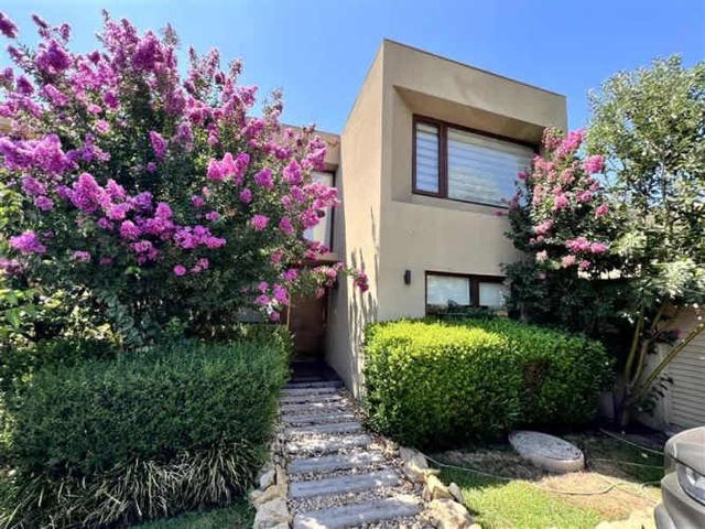 CASA Los Libertadores con lo Pinto