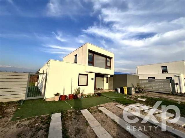 CASA Condominio las Loicas