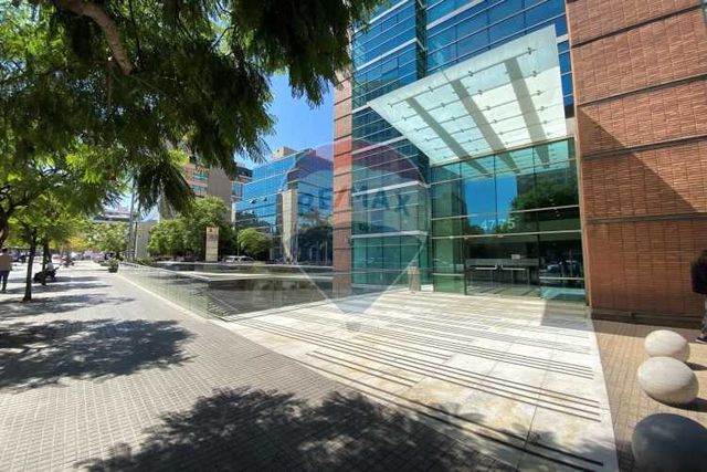 ¡gran oficina con vista insuperable!