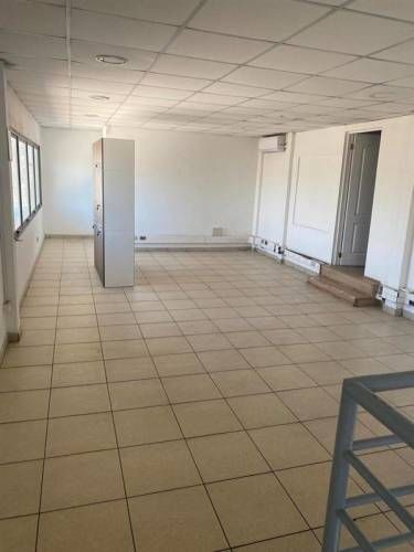 ARRIENDO GALPÓN CON OFICINA _LOS BOLDOS #117