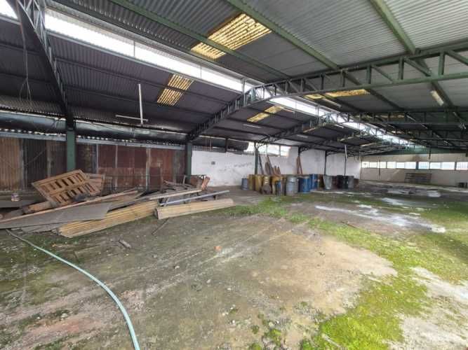 LOCAL COMERCIAL 1 sur