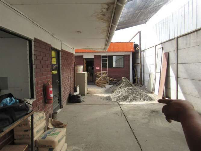 LOCAL COMERCIAL AVENIDA BERNARDO 0