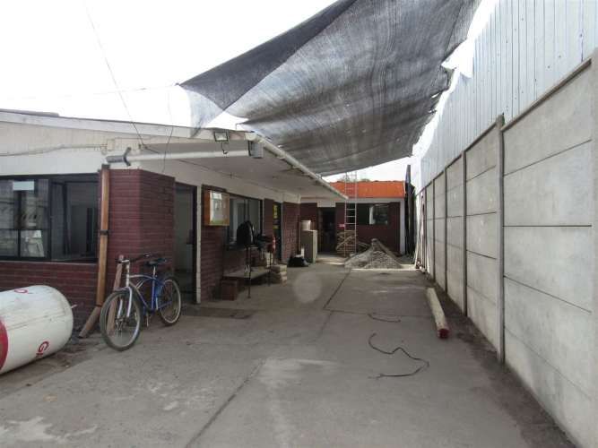 LOCAL COMERCIAL AVENIDA BERNARDO 0