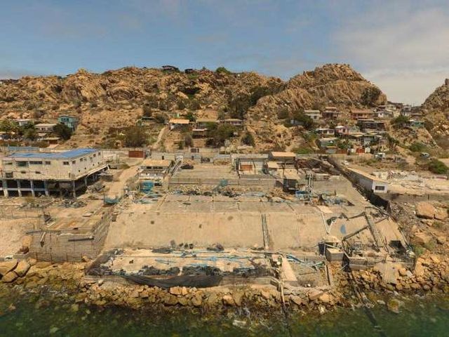 Vendo terreno industrial a orilla de mar (86306)