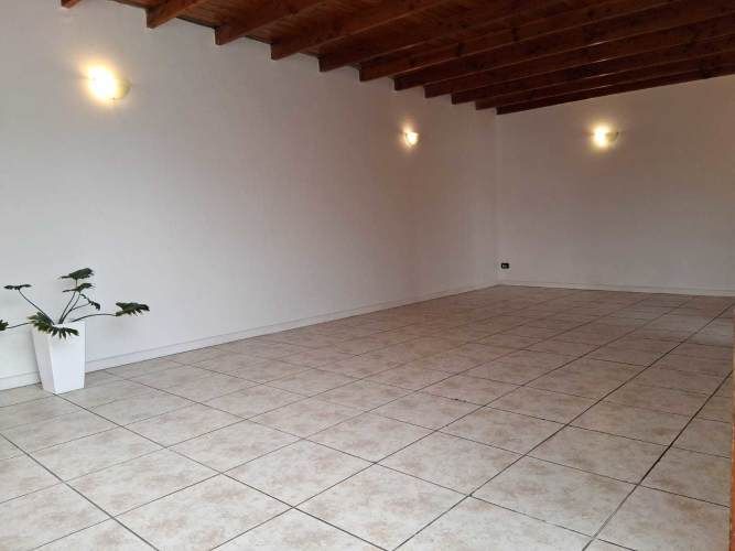 VENDO EXCELENTES CASAS MISMO TERRENO (86312)