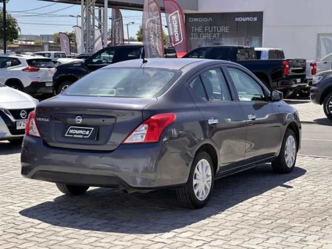 Nissan Versa 1.6 V-drive 2018