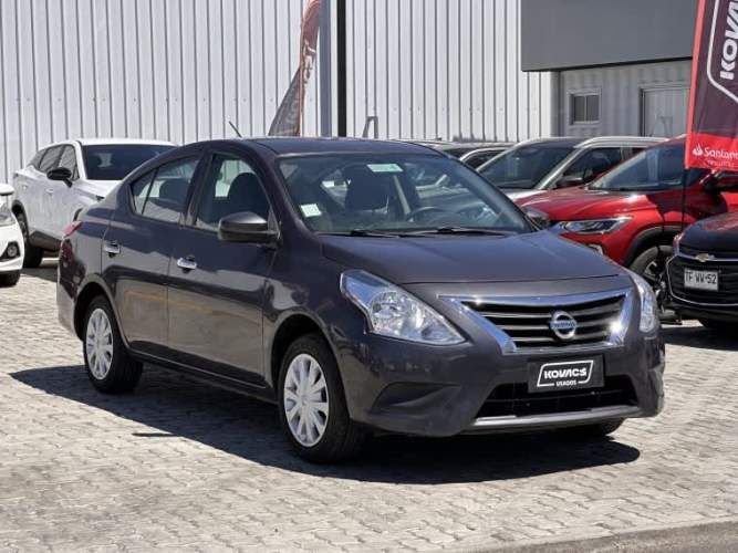 Nissan Versa 1.6 V-drive 2018