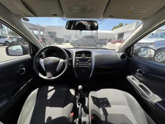 Nissan Versa 1.6 V-drive 2018