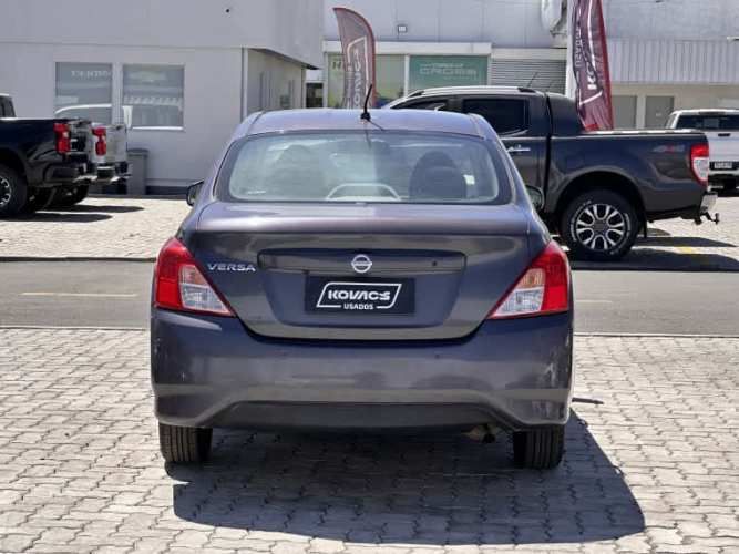 Nissan Versa 1.6 V-drive 2018