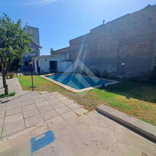 CASA Frankfort / Piramide