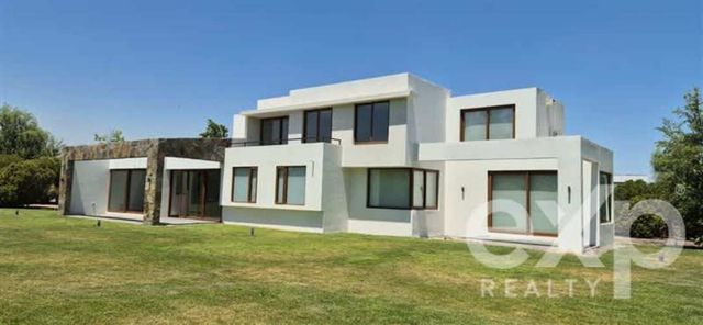 CASA Condominio Algarobal