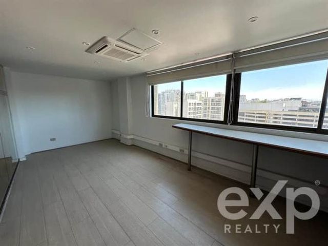 OFICINA Santa Rosa Esquina Alameda