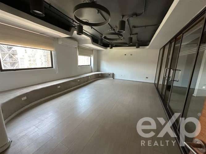 OFICINA Santa Rosa Esquina Alameda