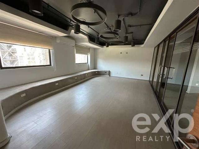 OFICINA Santa Rosa Esquina Alameda