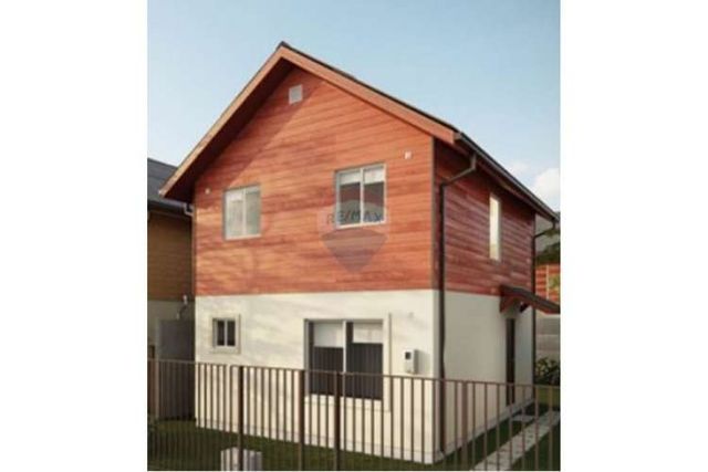 Elegancia y espacio en parque del sol, linares