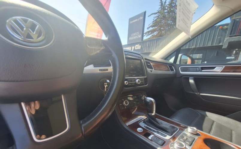 VOLKSWAGEN TOUAREG V6 4X4 TDI 3.0 FULL AUT. AÑO 2017