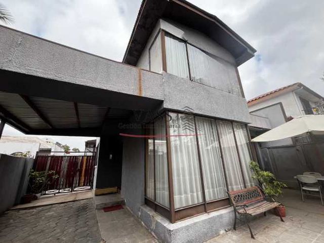 VASS Arrienda Casa 2 Pisos 3d 2b 3e Pleno Centro Quilpué