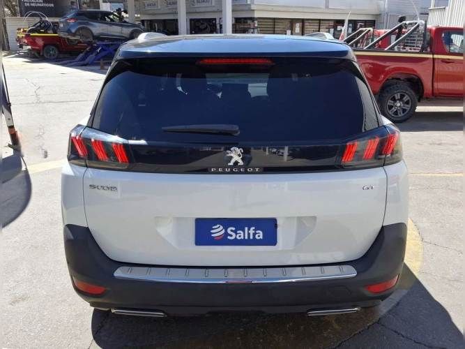 PEUGEOT 5008 2022