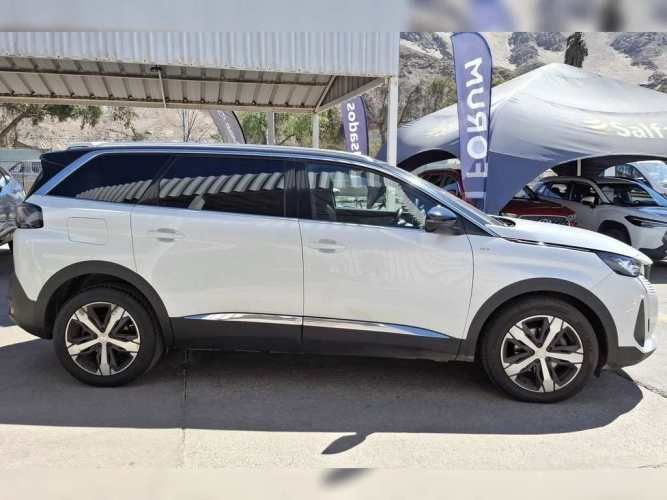 PEUGEOT 5008 2022
