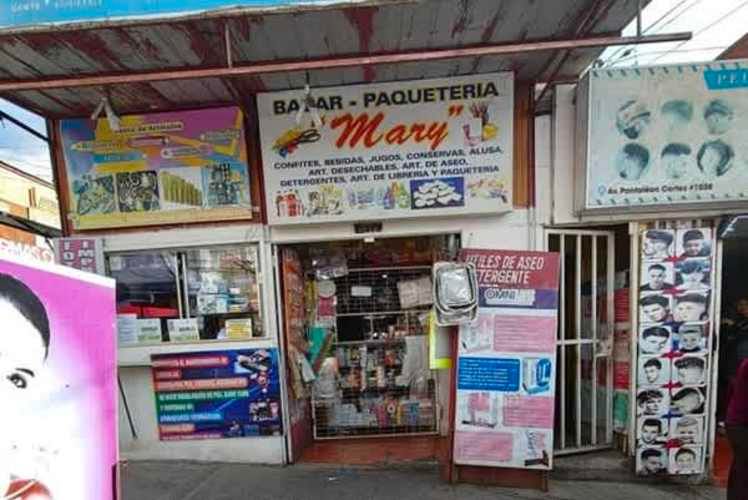 Se Vende Casa En Plena Feria De Las Pulgas Con 4 Locales