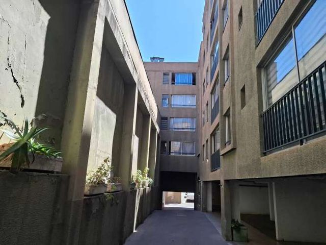 Compañía de Jesús - Box Techado (87622)