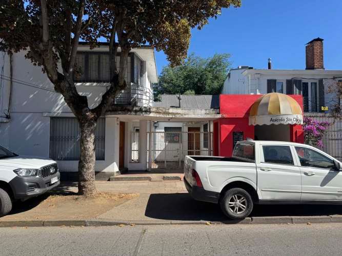 Casa 2 pisos a 2 cuadras plaza de Armas de Chillán