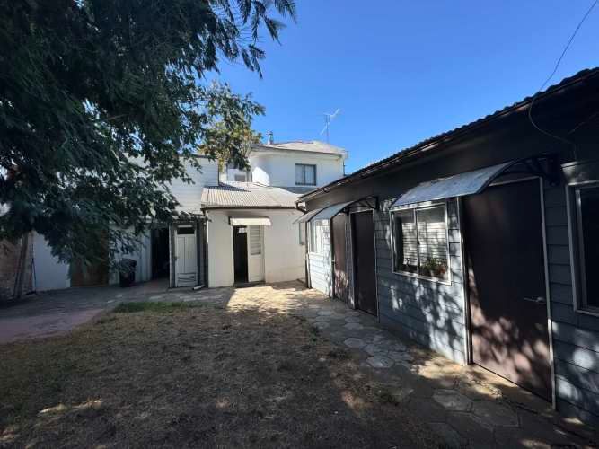 Casa 2 pisos a 2 cuadras plaza de Armas de Chillán