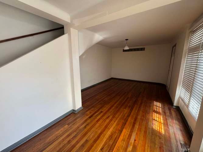 Casa 2 pisos a 2 cuadras plaza de Armas de Chillán