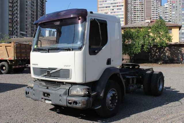 Tractocamion Volvo vm17 año 2005