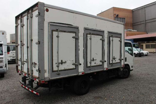 Camion Chevrolet Nkr 612 año 2012 con Furgon Termico y Equipo de Frio