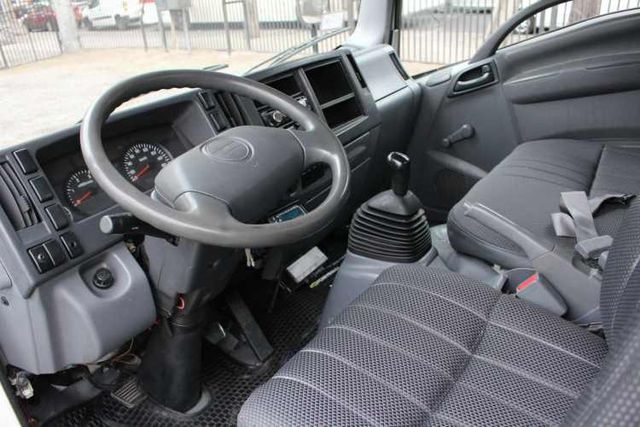 Camion Chevrolet Nkr 612 año 2012 con Furgon Termico y Equipo de Frio