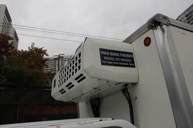 Camion Chevrolet Nkr 612 año 2012 con Furgon Termico y Equipo de Frio