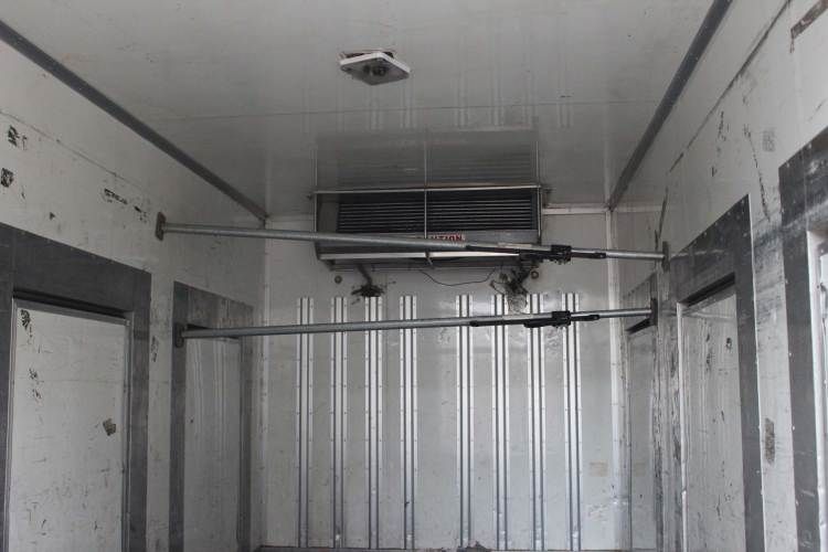 Camion Chevrolet Nkr 612 año 2012 con Furgon Termico y Equipo de Frio