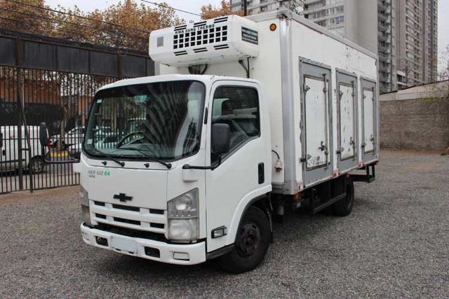 Camion Chevrolet Nkr 612 año 2012 con Furgon Termico y Equipo de Frio