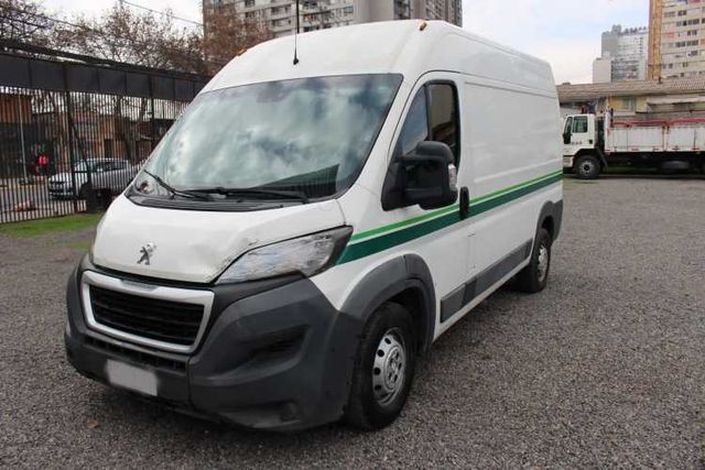 Furgon Peugeot Boxer año 2016 L2H2