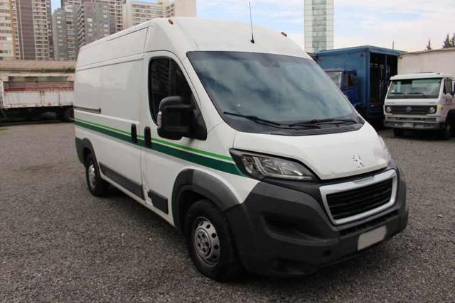 Furgon Peugeot Boxer año 2016 L2H2