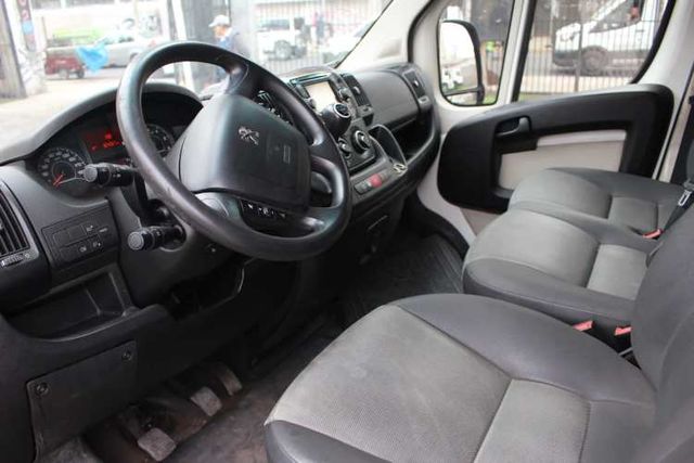 Furgon Peugeot Boxer año 2016 L2H2