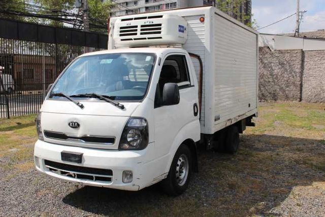 Camioneta Kia Frontier año 2014 con Furgon Termico y Equipo de Frio