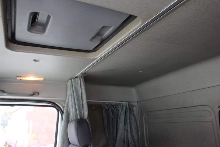 Camion Mercedes Atego 1725 año 2008 Plano Doble Puente Litera