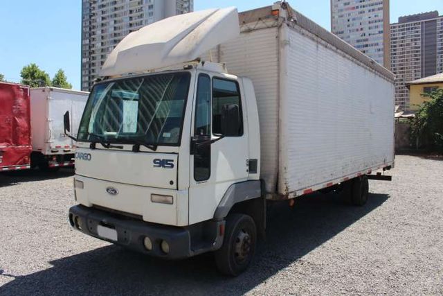 Camion Ford Cargo 915 año 2006 Furgon 44 m3 con Plataforma Carga