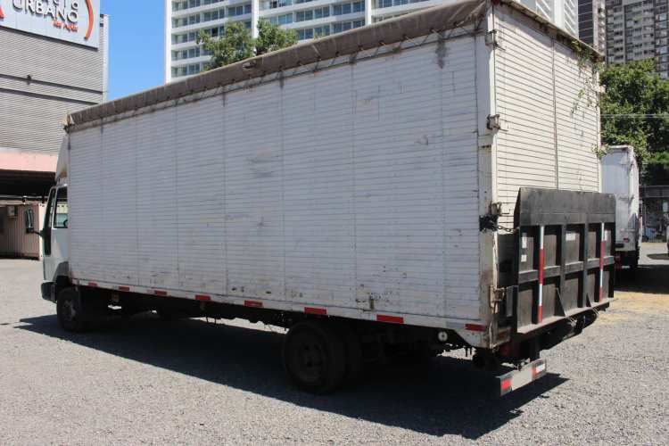 Camion Ford Cargo 915 año 2006 Furgon 44 m3 con Plataforma Carga