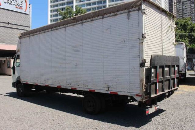 Camion Ford Cargo 915 año 2006 Furgon 44 m3 con Plataforma Carga