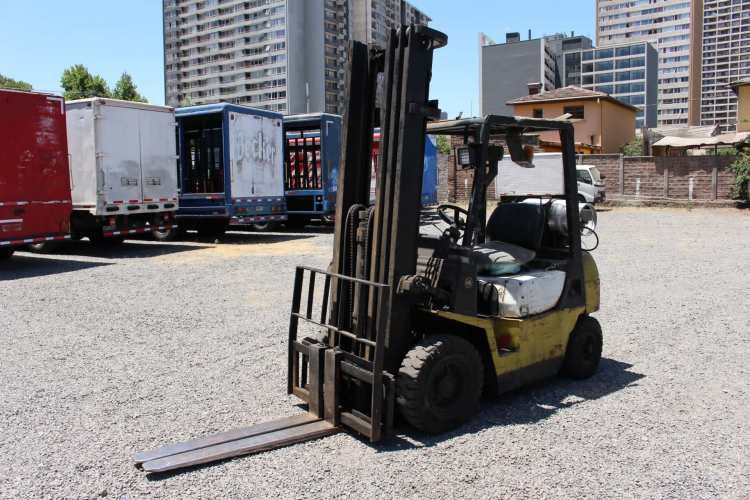 Grua Horquilla Tcm  FHG20N año 1994 para 2 ton 6 Mtrs.