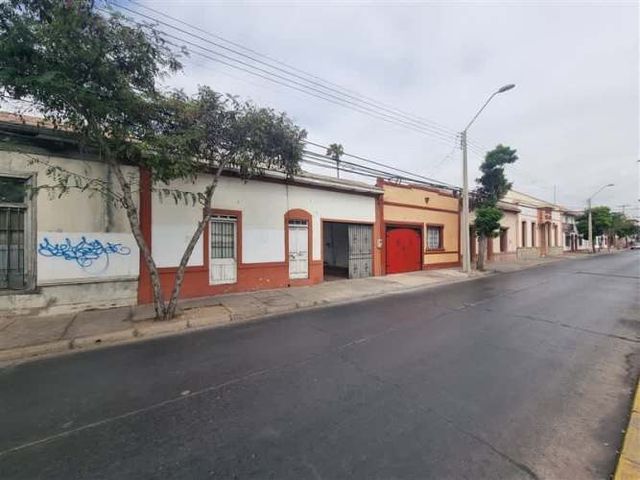 LOCAL COMERCIAL O'Higgins entre Colon y Almagro