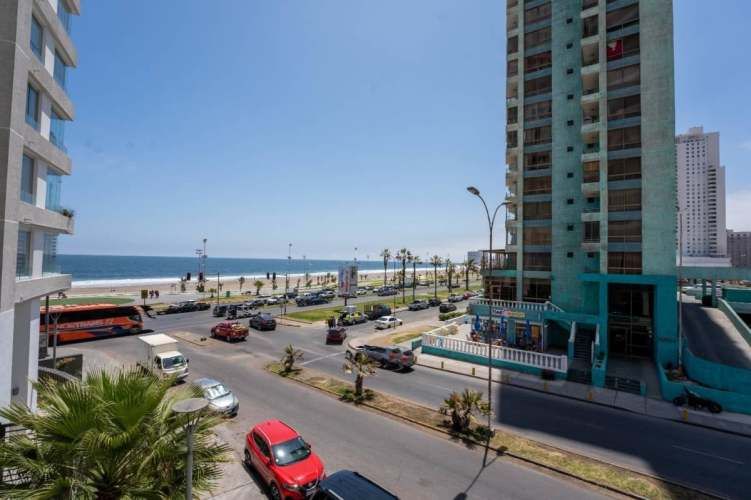 Venta Excelente Departamento . Edificio Barrio Parque.