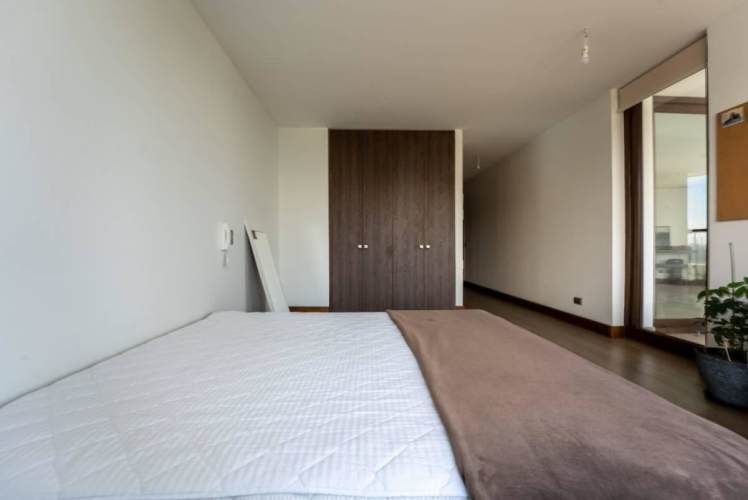 Venta Excelente Departamento . Edificio Barrio Parque.