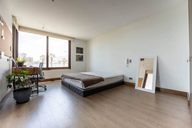 Venta Excelente Departamento . Edificio Barrio Parque.